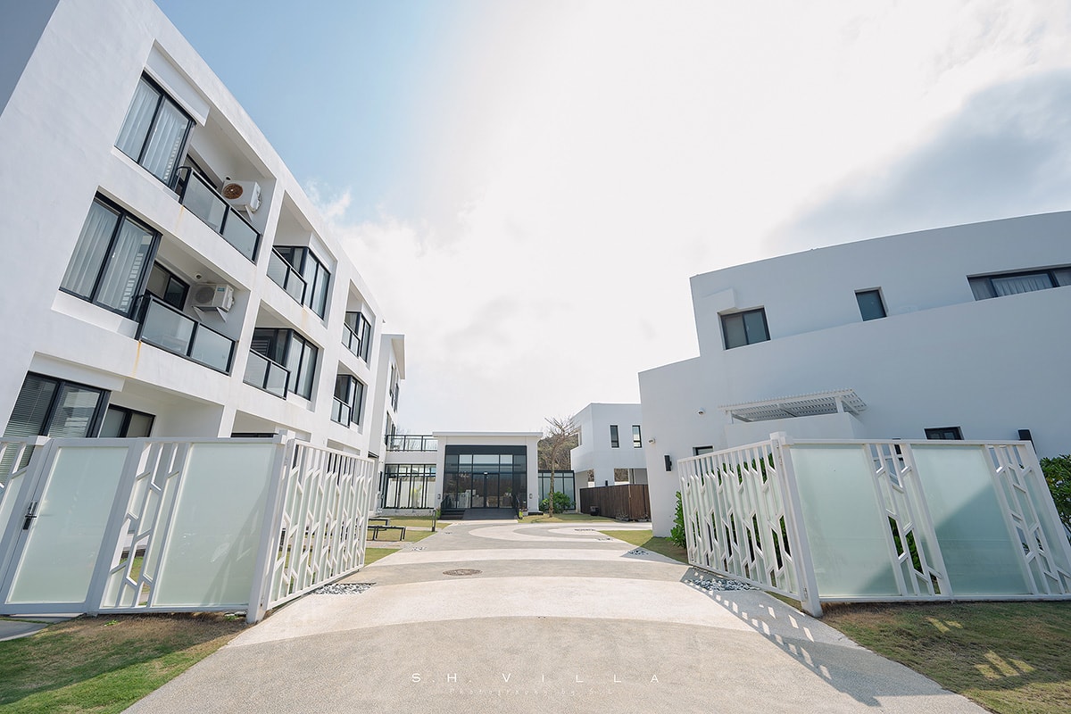 澎湖住宿 | 頌華私墅 S.H. Villa | 隱藏在菊島裡的私人天地,把最奢侈的海景留給自己! - 第1張圖 澎湖住宿 | 頌華私墅 S.H. Villa | 隱藏在菊島裡的私人天地,把最奢侈的海景留給自己!